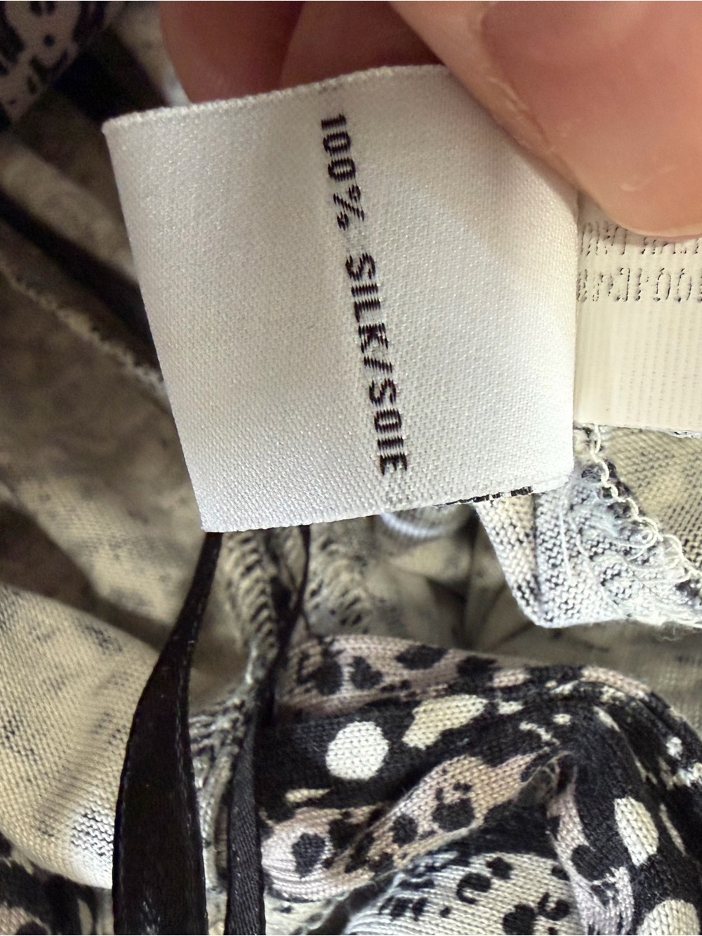 Diane Von Furstenberg Black and Gray Patterned Wrap Mini Dress 100% silk - Picture 7 of 7